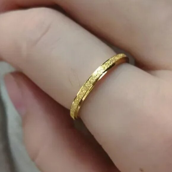 3/$35 18K Gold Plated Textured Band Ring Stainless Steel Minimalist Elegant - Picture 4 of 4